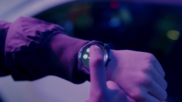 Video Reference: Plant, Purple, Gesture, Violet, Finger, Pink, Entertainment, Wrist, Audio equipment, Magenta