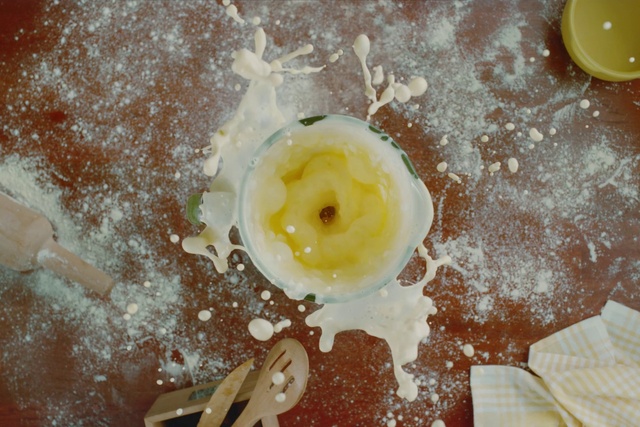 Video Reference: Food, Rice flour, Whole-wheat flour, All-purpose flour, Ingredient, Yellow, Recipe, Bread flour, Fluid, Flour