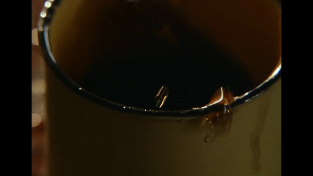 Video Reference: Brown, Liquid, Amber, Fluid, Gas, Glass, Tints and shades, Eyewear, Circle, Natural material