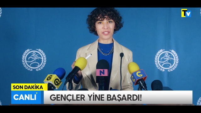 Video Reference: Microphone, Gesture, Music artist, Spokesperson, Public address system, Audio equipment, Jheri curl, Entertainment, Font, Public speaking