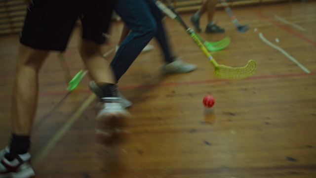 Video Reference: Footwear, Leg, Knee, Flooring, Wood, Floor, Thigh, Sportswear, Player, Ball