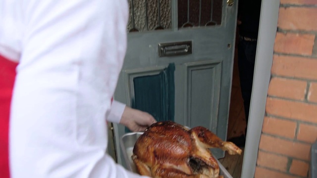 Video Reference: Food, Turkey meat, Drunken chicken, Hendl, Butcher, Recipe, Meat carving, Roast goose, Ingredient, Duck meat