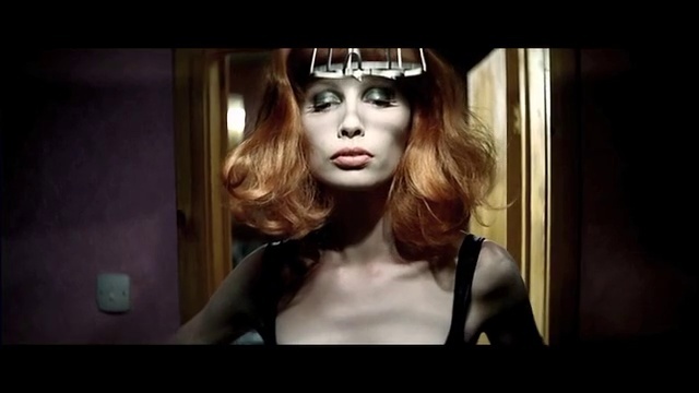 Video Reference: Lip, Eyelash, Flash photography, Jaw, Lipstick, Wings, Bangs, Layered hair, Eyewear, Step cutting
