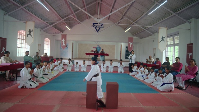 Video Reference: Sports uniform, Martial arts uniform, Dobok, Japanese martial arts, Striking combat sports, Martial arts, Combat sport, Kung fu, Contact sport, Leisure