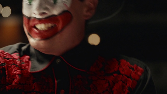 Video Reference: Lip, Chin, Smile, Mouth, Eyelash, Organ, Jaw, Flash photography, Neck, Gesture