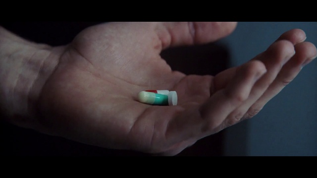 Video Reference: Gesture, Finger, Thumb, Body jewelry, Service, Nail, Wrist, Jewellery, Electric blue, Fashion accessory