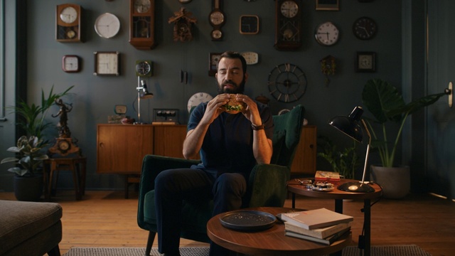 Video Reference: Table, Plant, Furniture, Picture frame, Houseplant, Beard, Flowerpot, Comfort, Event, Living room