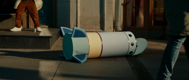 Video Reference: Gas, Cylinder, Road surface, Flooring, Wood, Plastic, City, Human leg, Concrete, Audio equipment