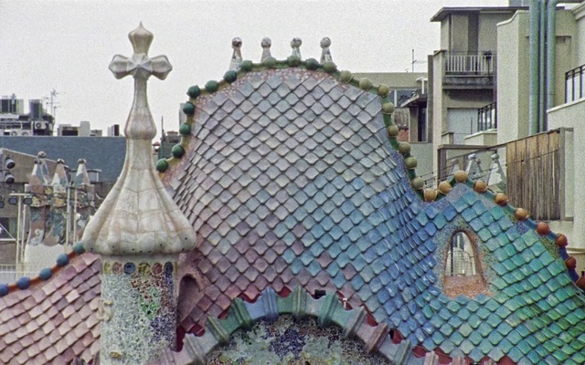 Video Reference: Sky, World, Window, Building, Facade, Roof, Landmark, City, Art, Finial