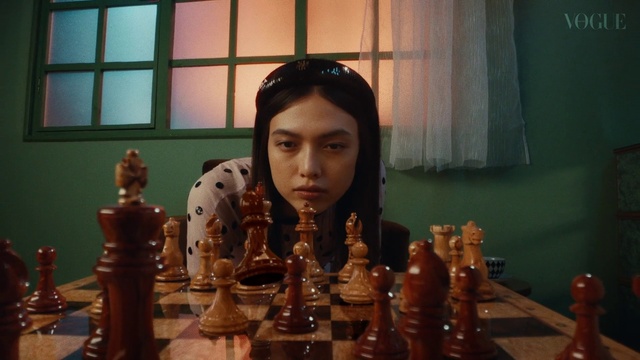 Video Reference: Photograph, Sports equipment, Table, Window, Wood, Chessboard, Indoor games and sports, Sunglasses, Chess, Recreation