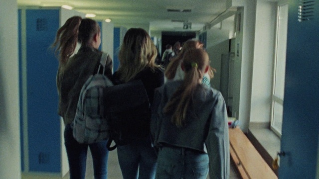 Video Reference: Standing, Gesture, Fun, Event, Room, Reflection, Conversation, Visual arts, Public transport, T-shirt