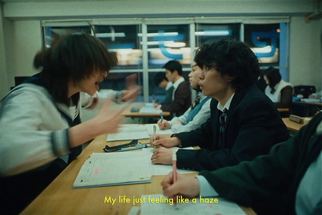 Video Reference: Hand, Arm, Table, Chair, Event, Engineering, T-shirt, Technology, White-collar worker, Suit