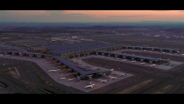 Video Reference: Sky, Water, Air travel, Urban design, Cityscape, Horizon, Landscape, City, Cloud, Metropolis