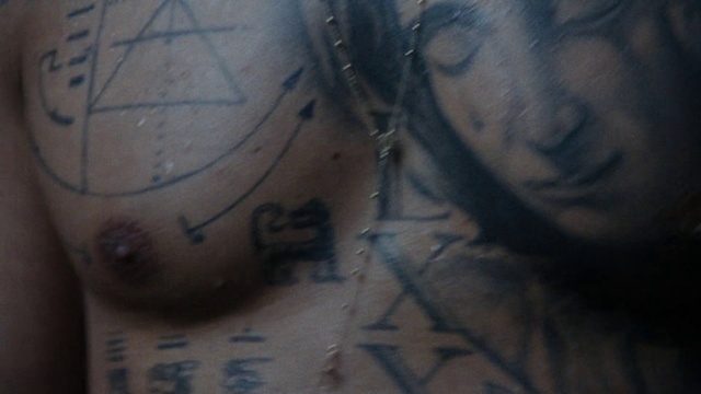 Video Reference: Skin, Hand, Eyebrow, Eye, Mouth, Leg, Human body, Handwriting, Wood, Eyelash