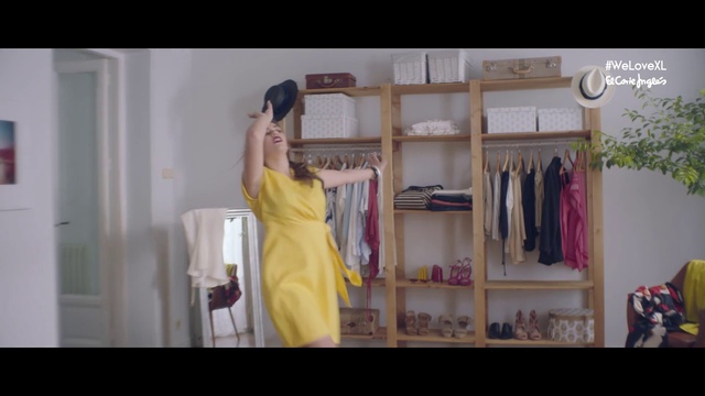 Video Reference: Shoulder, Shelf, Purple, Textile, Sleeve, Gesture, Shelving, Violet, Fashion design, Closet
