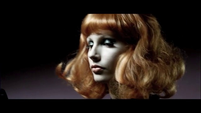 Video Reference: Nose, Lip, Eyebrow, Eyelash, Flash photography, Jaw, Liver, Wig, Layered hair, Bangs