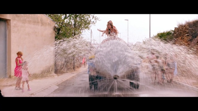 Video Reference: Plant, Sky, People in nature, Textile, Mammal, Fountain, Tree, Happy, Art, Grass
