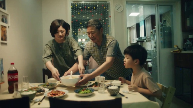 Video Reference: Table, Tableware, Sharing, Food, Dishware, Plate, Cooking, Chair, Fun, T-shirt