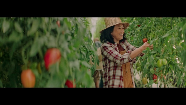 Video Reference: Lip, Plant, Hand, People in nature, Flash photography, Happy, Farmer, Fawn, Grass, Adaptation
