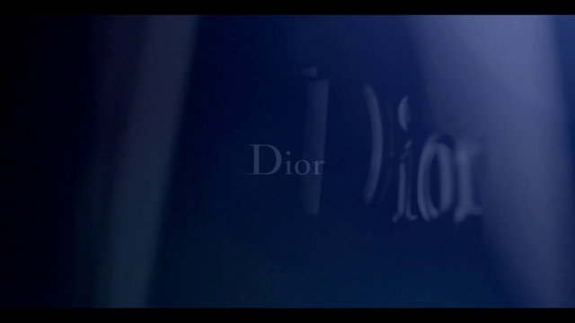 Video Reference: Sky, Violet, Gadget, Rectangle, Font, Electric blue, Magenta, Display device, Circle, Multimedia