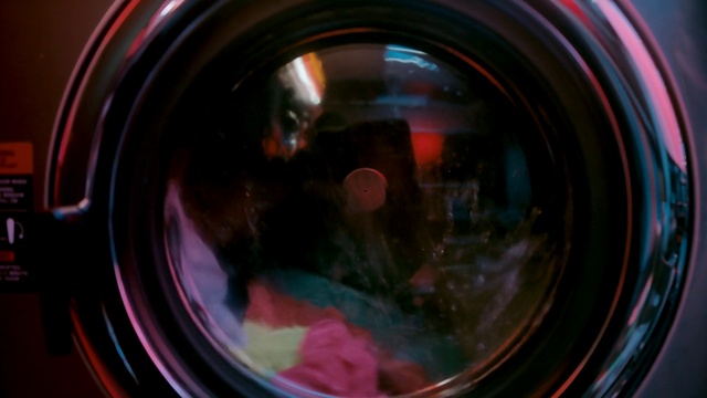 Video Reference: Brown, Light, Product, Camera lens, Automotive tire, Automotive lighting, Iris, Lighting, Cameras & optics, Lens