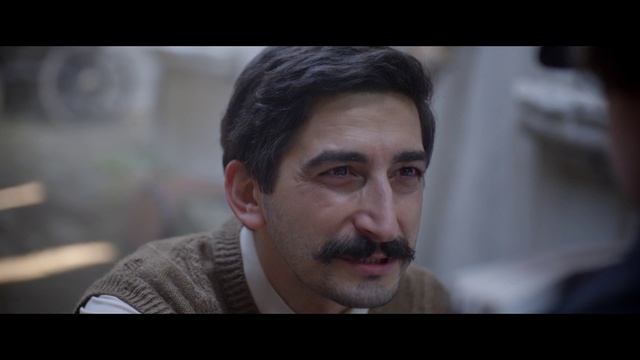 Video Reference: Forehead, Nose, Cheek, Mouth, Flash photography, Beard, Jaw, Ear, Eyelash, Facial hair