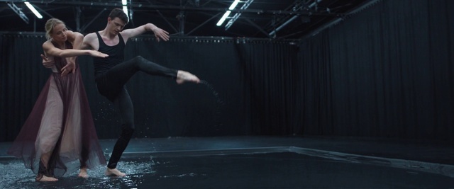 Video Reference: Flash photography, Entertainment, Performing arts, Dance, Athletic dance move, Choreography, Performance art, Ballet shoe, Fashion design, Event