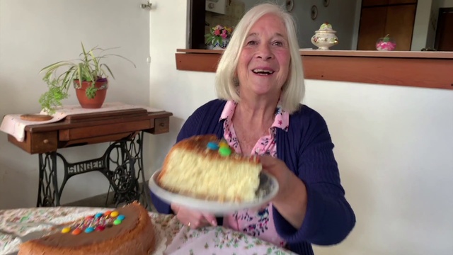 Video Reference: Food, Tableware, Cake decorating, Plant, Picture frame, Houseplant, Cake, Flowerpot, Candle, Ingredient