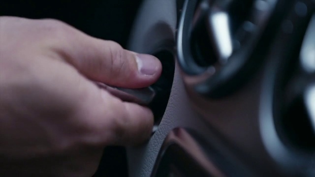 Video Reference: Automotive tire, Wheel, Tire, Alloy wheel, Automotive mirror, Gesture, Automotive lighting, Steering wheel, Bumper, Vehicle door