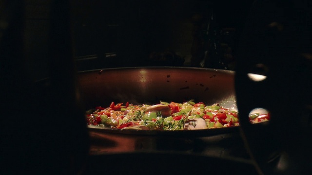 Video Reference: Automotive lighting, Plant, Pet supply, Fish, Cuisine, Petal, Recipe, Dish, Food, Glass