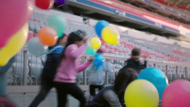Video Reference: World, Balloon, Yellow, Toy, Leisure, Fun, Bowling equipment, Party supply, Recreation, Entertainment