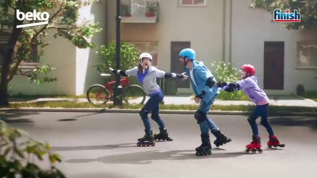 Video Reference: Inline skating, Plant, Sports equipment, Inline speed skating, Wheel, Roller skates, Helmet, Sports gear, Roller skating, Tire