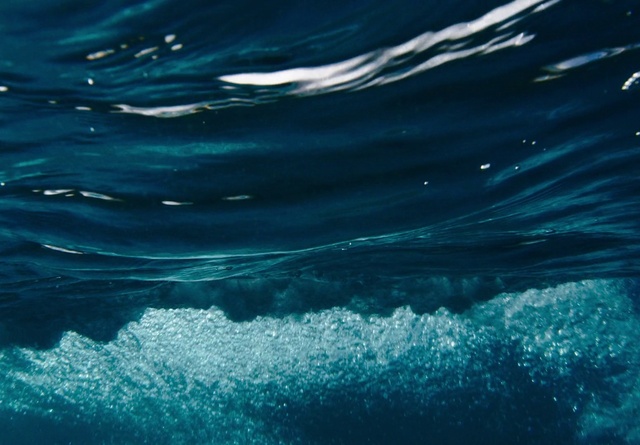 Video Reference: Water, Liquid, Fluid, Natural material, Aqua, Wind wave, Electric blue, Pattern, Wave, Ocean