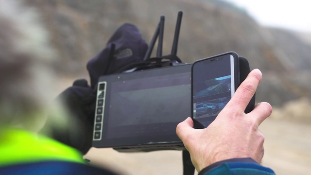 Video Reference: Mobile phone, Communication Device, Portable communications device, Mobile device, Gesture, Gadget, Cameras & optics, Finger, Audio equipment, Telephony