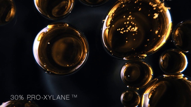 Video Reference: Liquid, Drinkware, Stemware, Barware, Fluid, Alcoholic beverage, Amber, Glass bottle, Automotive lighting, Glass