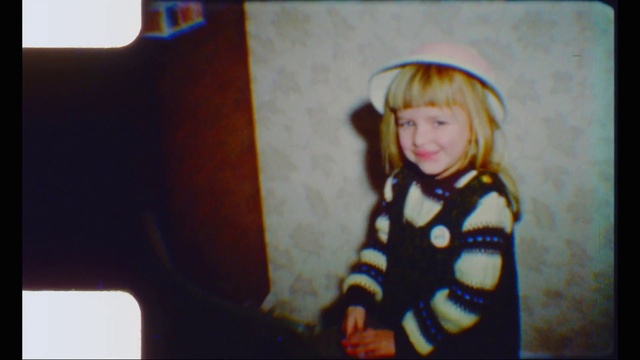 Video Reference: Smile, Flash photography, Tints and shades, Toddler, Happy, Fun, Vintage clothing, Bangs, Blond, Room