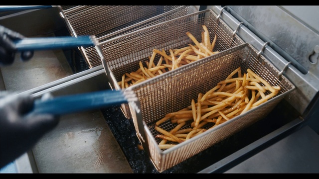 Video Reference: Food, Staple food, Deep frying, French fries, Recipe, Basket, Ingredient, Cuisine, Cooking, Frying