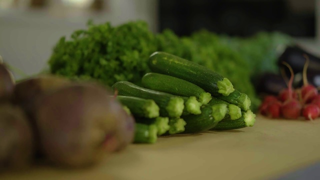 Video Reference: Food, Tableware, Ingredient, Natural foods, Leaf vegetable, Cuisine, Bean, Dish, Staple food, Broad bean