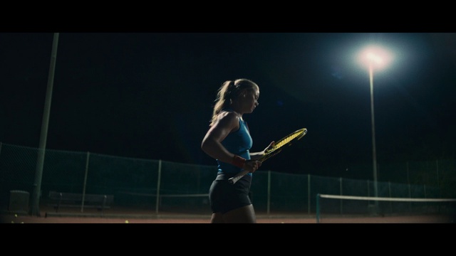 Video Reference: Sports equipment, Flash photography, Elbow, Thigh, Sky, Audio equipment, Musician, Entertainment, Human leg, Guitar