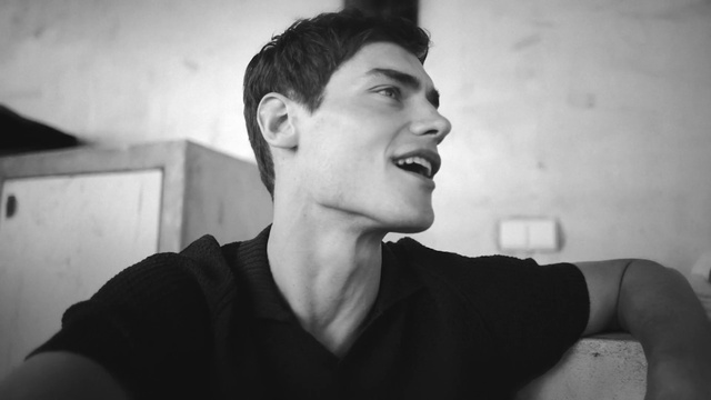 Video Reference: Forehead, Hair, Smile, Eyebrow, Shoulder, Mouth, Neck, Flash photography, Jaw, Happy