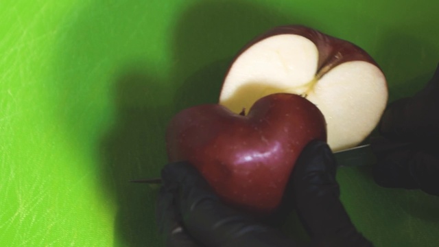 Video Reference: Food, Natural foods, Ingredient, Plant, Staple food, Petal, Produce, Flowering plant, Accessory fruit, Terrestrial plant