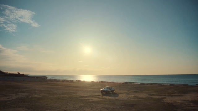 Video Reference: Water, Sky, Cloud, Atmosphere, Ecoregion, Coastal and oceanic landforms, Sunlight, Sunrise, Beach, Sunset