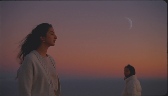 Video Reference: Sky, Atmosphere, Cloud, Moon, Nature, Natural environment, Flash photography, Dusk, Lighting, Afterglow