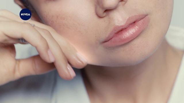 Video Reference: Nose, Cheek, Skin, Lip, Eyebrow, Mouth, Eyelash, Vision care, Ear, Jaw