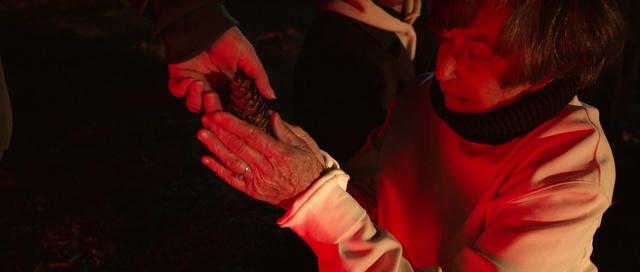 Video Reference: Sleeve, Gesture, Finger, Wrist, Magenta, Nail, Event, Entertainment, Thumb, Carmine