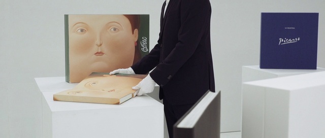 Video Reference: Automotive design, Gesture, Art, Blazer, Suit, White-collar worker, Formal wear, Event, Room, Job