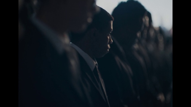 Video Reference: Flash photography, Vision care, Gesture, Eyewear, Tints and shades, Goggles, Event, Lens flare, Electric blue, Backlighting