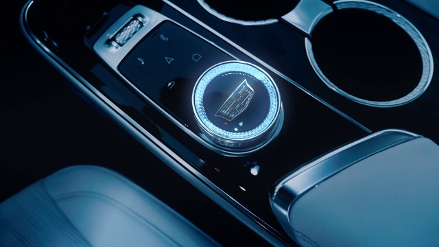 Video Reference: Vehicle, Gear shift, Automotive design, Automotive lighting, Motor vehicle, Steering part, Car, Steering wheel, Personal luxury car, Rim
