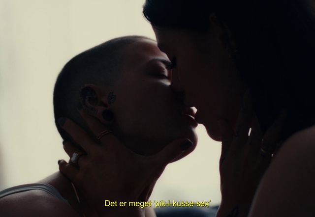 Video Reference: Nose, Lip, Eyebrow, Human body, Flash photography, Neck, Temple, Happy, Gesture, Hat