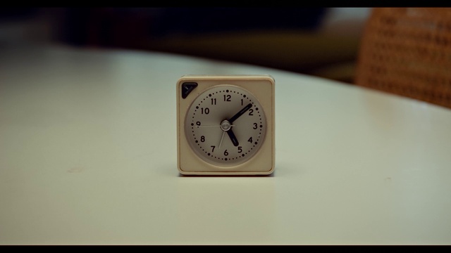 Video Reference: Clock, Wood, Measuring instrument, Rectangle, Gauge, Font, Quartz clock, Circle, Fashion accessory, Number